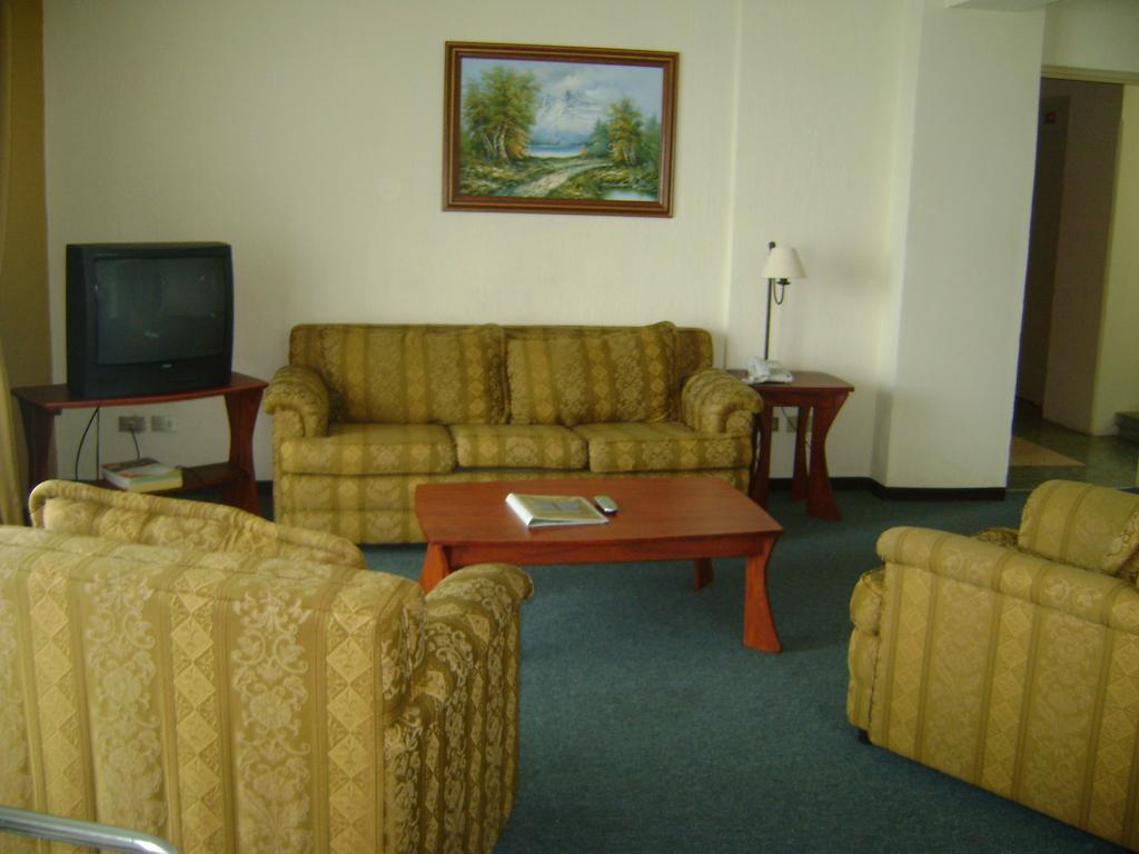 Hotel La Riviera De Atitlan Панахачель Экстерьер фото